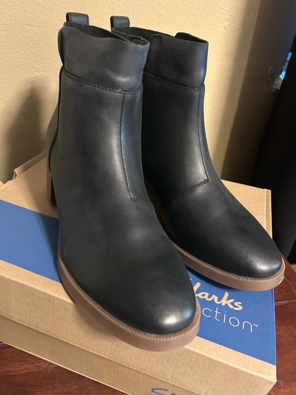 Clarks Womens Lileigh Charm Black Leather Casual  Boots Shoes Size 8.5